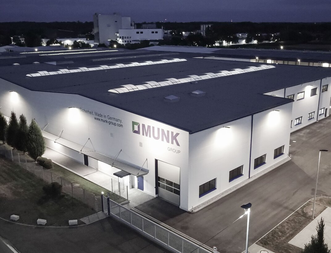 Mit dem Neubau des 5.000 m2 großen Produktions- und Sägezentrums hat die Munk Group nun Investitionsprojekte mit einem Volumen von insgesamt 20 Millionen Euro abgeschlossen. | © MUNK GmbH