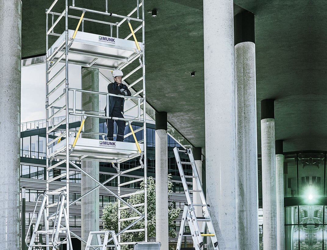 Auf der Internationalen Eisenwarenmesse in Köln präsentiert die Munk Günzburger Steigtechnik ihre Lösungen für die Arbeitssicherheit. | © MUNK GmbH